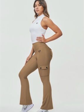 Women's Cargo Pocket Flare Pants in Brown